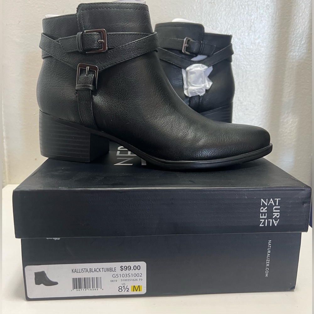 NIB Naturalizer Kallista, Black tumble booties